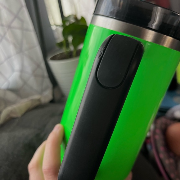 Stanley Bright Green Insulated Travel Mug with Black Handle - Picture 3 of 7